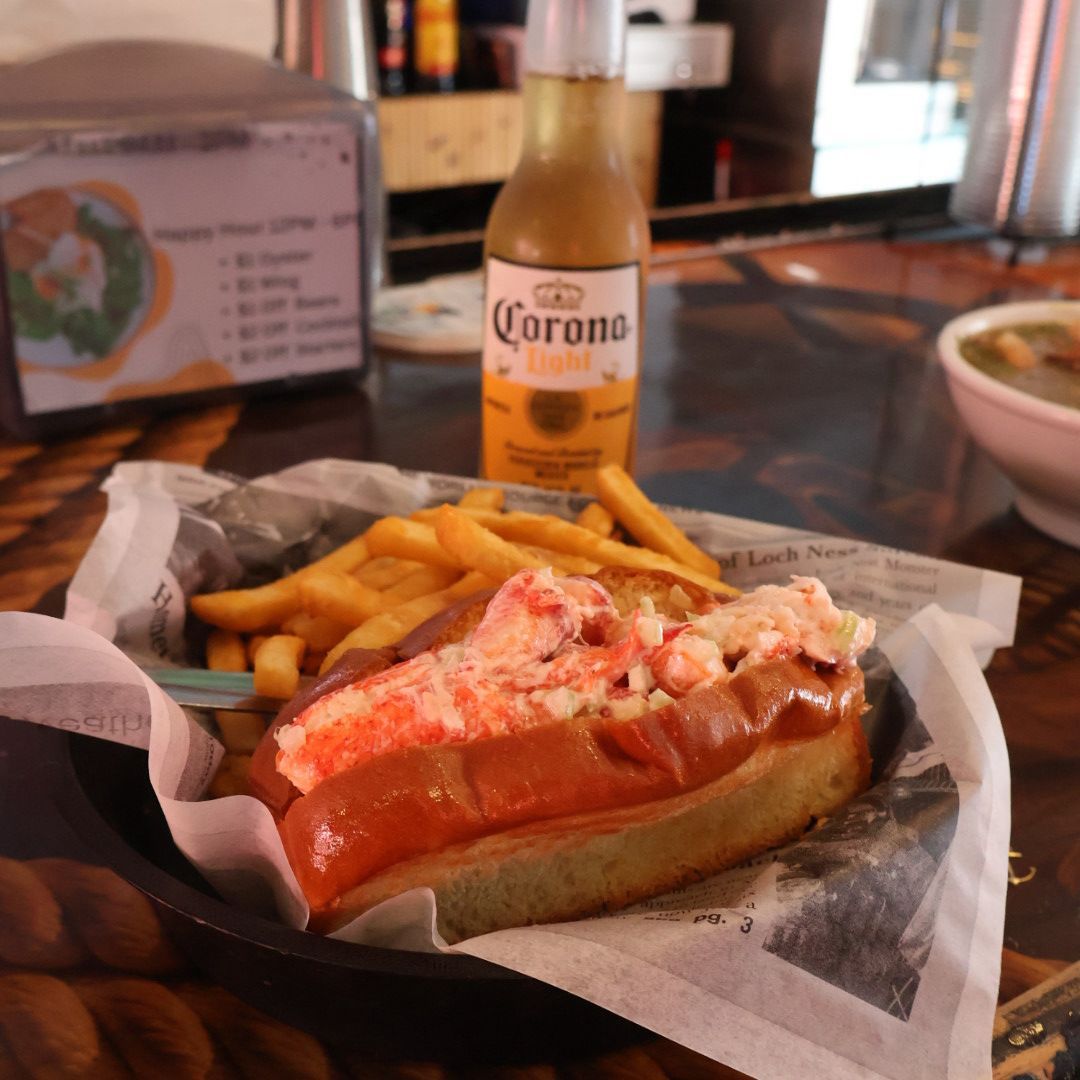 Lobster roll with cold Corona